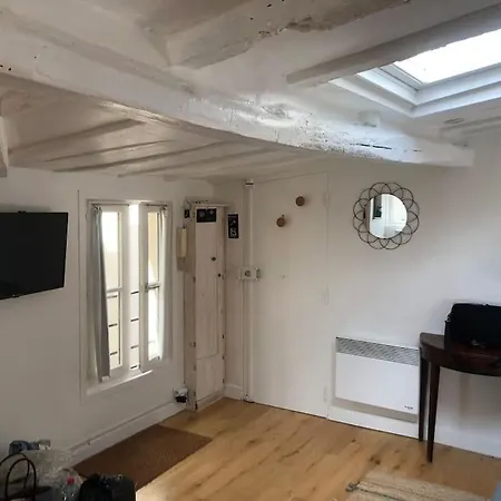 Esprit Apartment Versailles